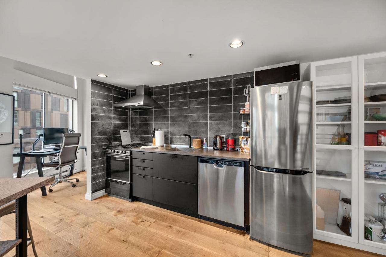 Apartament Rare Find Loft With Full Kitchen At Heart Of Downtown Vancouver Zewnętrze zdjęcie